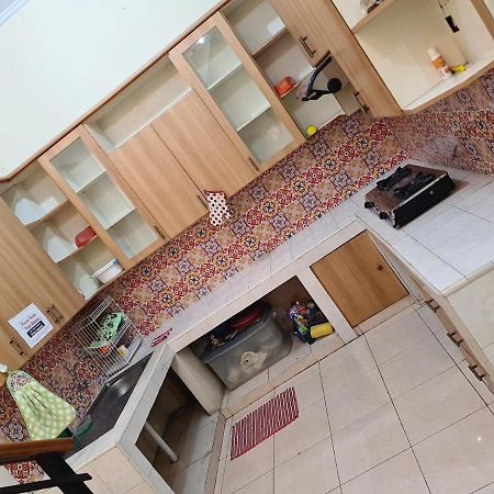 Traveller Home Tangerang Extérieur photo