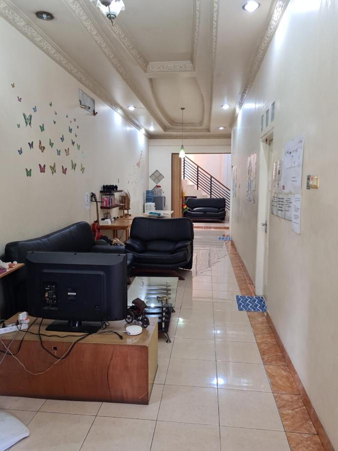 Traveller Home Tangerang Extérieur photo
