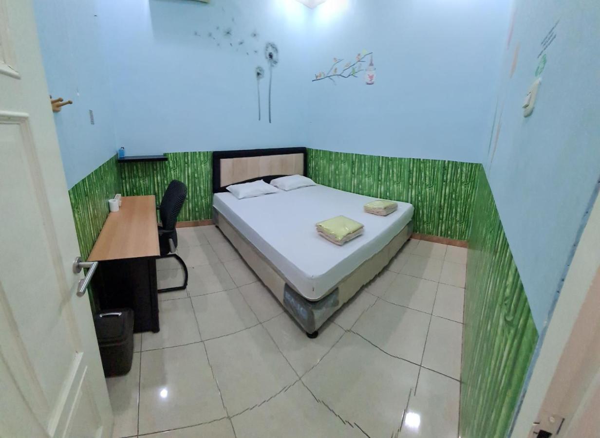 Traveller Home Tangerang Extérieur photo