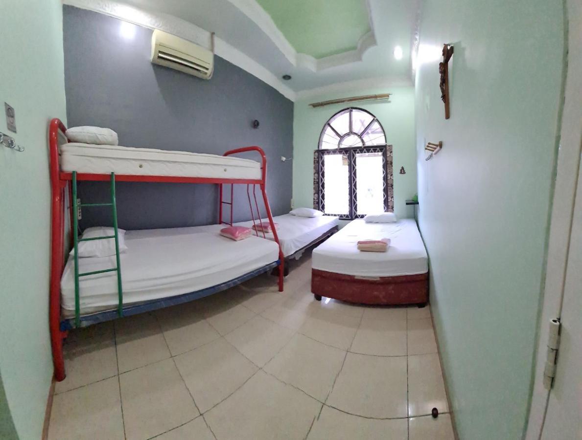 Traveller Home Tangerang Extérieur photo